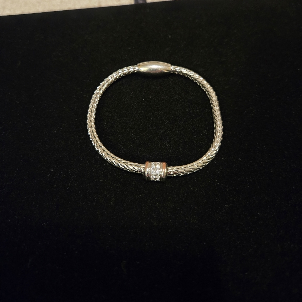 Magnetic Clasp 7 1/2 Inch Silver Bracelet with Crystal And Gold Accents